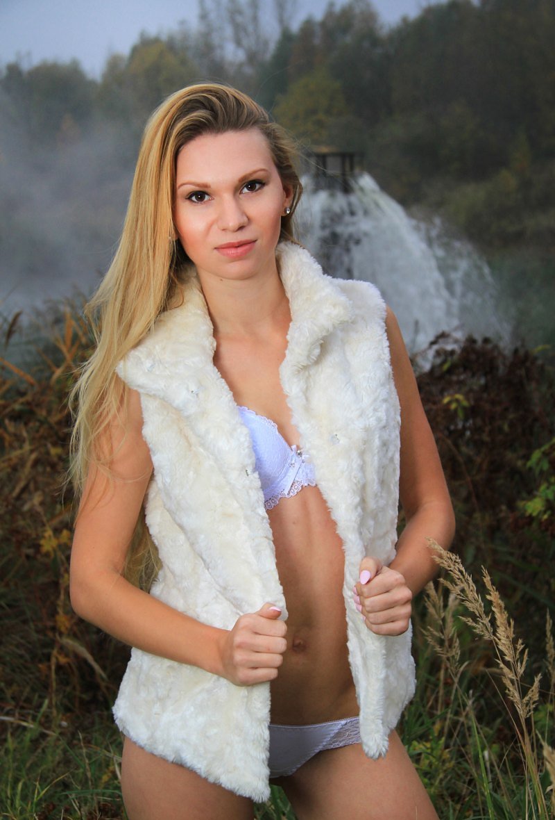 Виктория, 20 лет, 7 размер груди